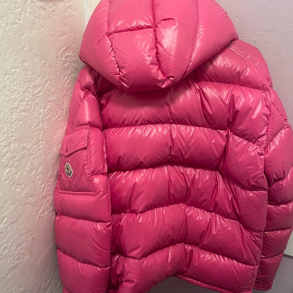 Pre owned MENS MONCLER MAYA SZ 6